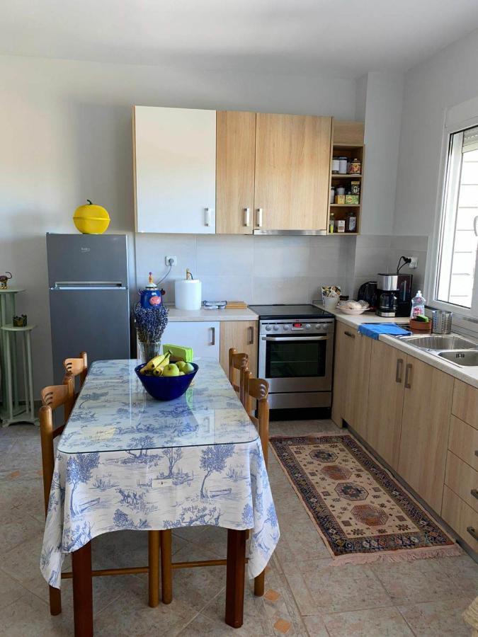 Polys Apartment And Paraskevi Studio With View プトレマイス エクステリア 写真