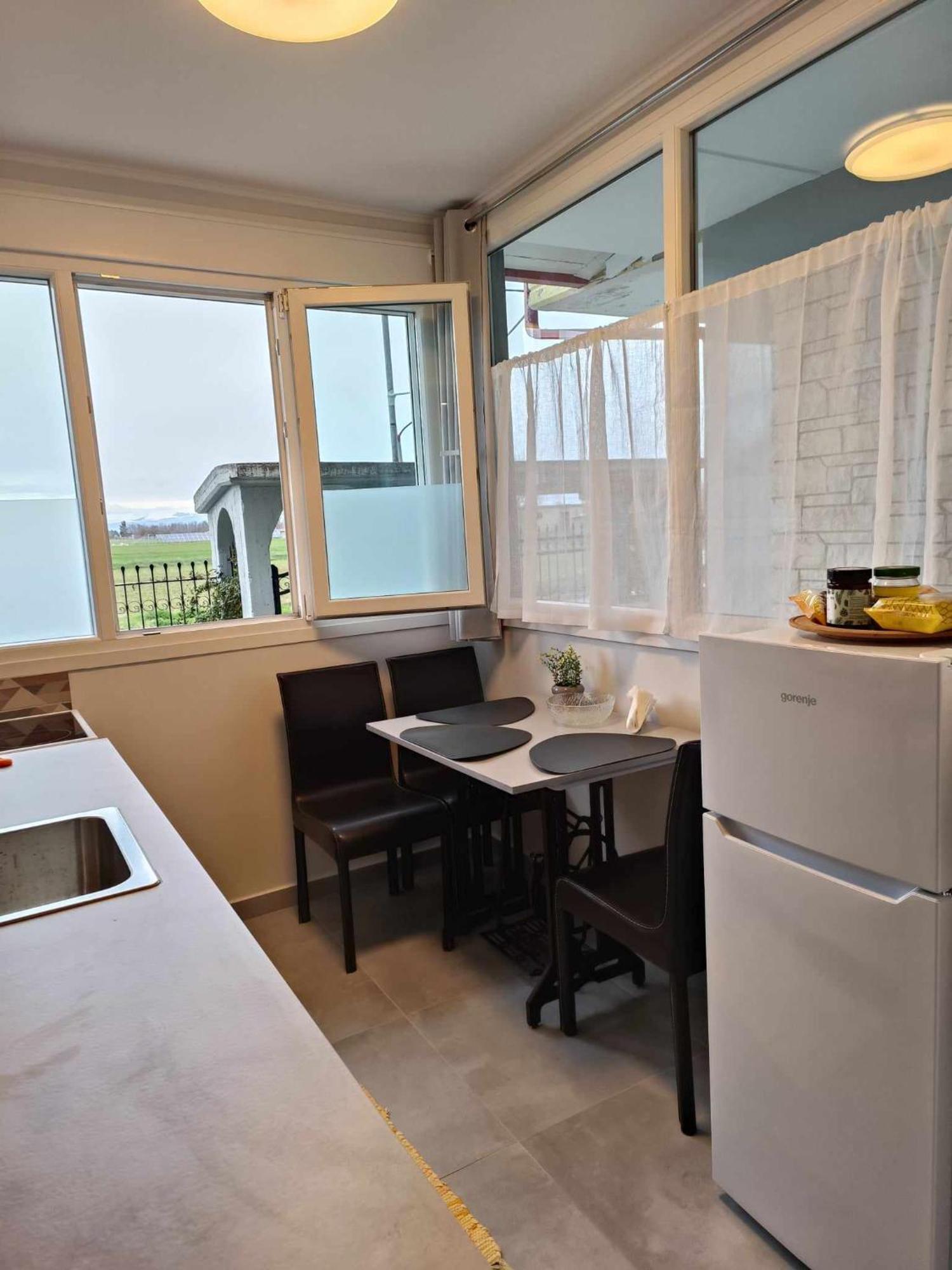 Polys Apartment And Paraskevi Studio With View プトレマイス エクステリア 写真