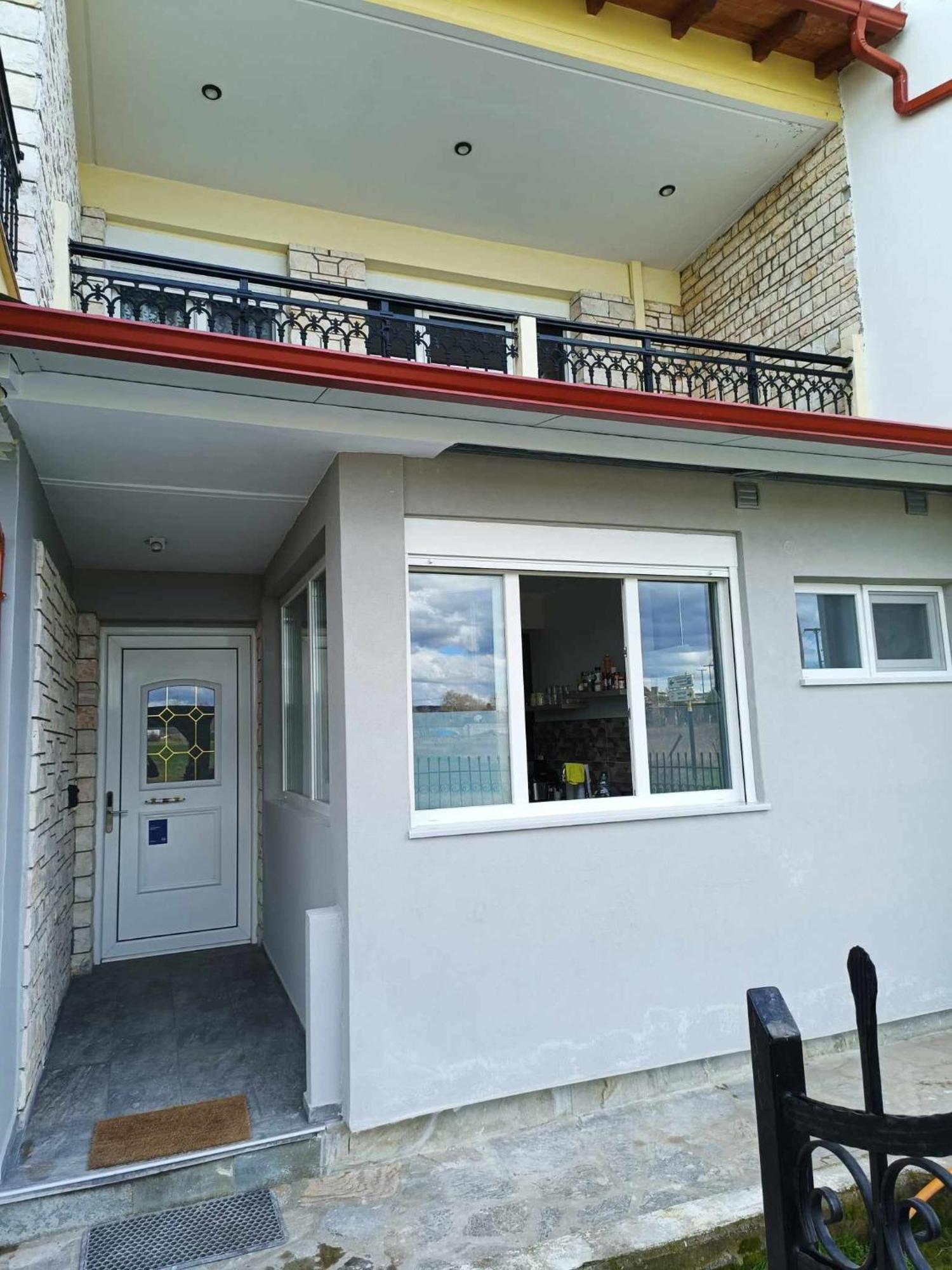 Polys Apartment And Paraskevi Studio With View プトレマイス エクステリア 写真